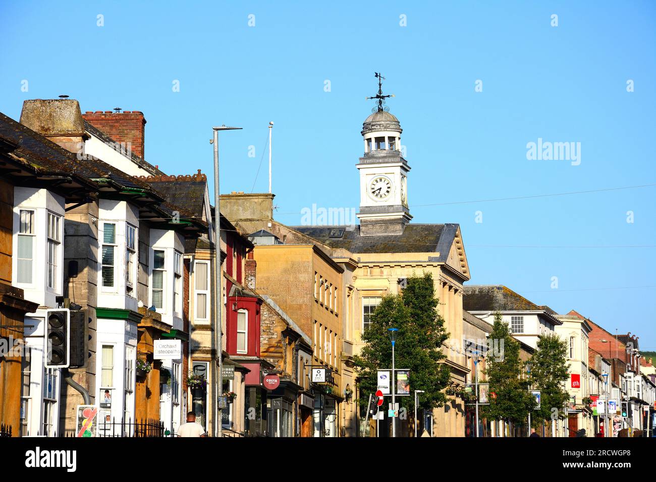 View of the Guildhall along Fore Street, Chard, Somerset, UK, Europe. Stock Photo