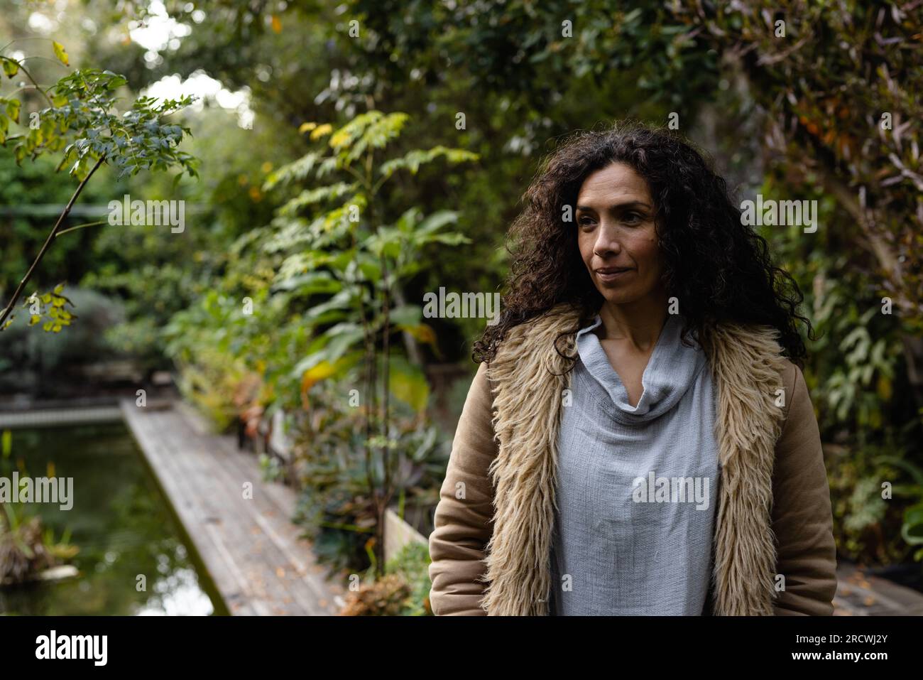 Beautiful woman dark hair hi-res stock photography and images - Alamy