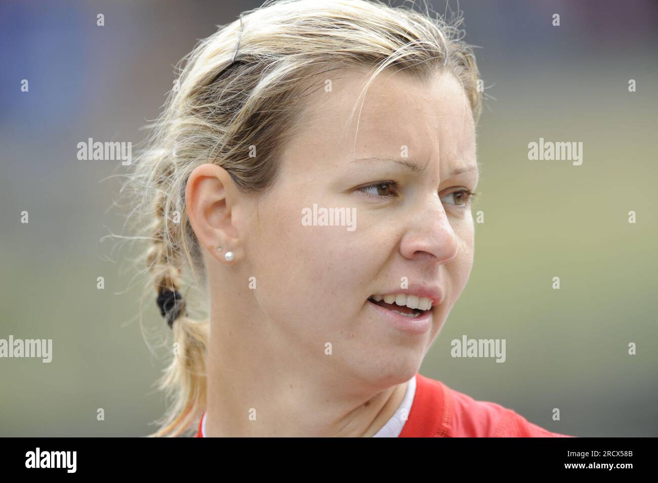 Nicole Reinhardt Porträt K1 Women Kanu Welt Cup in Duisburg 29.5.2011 Stock  Photo - Alamy, image size:1300x955