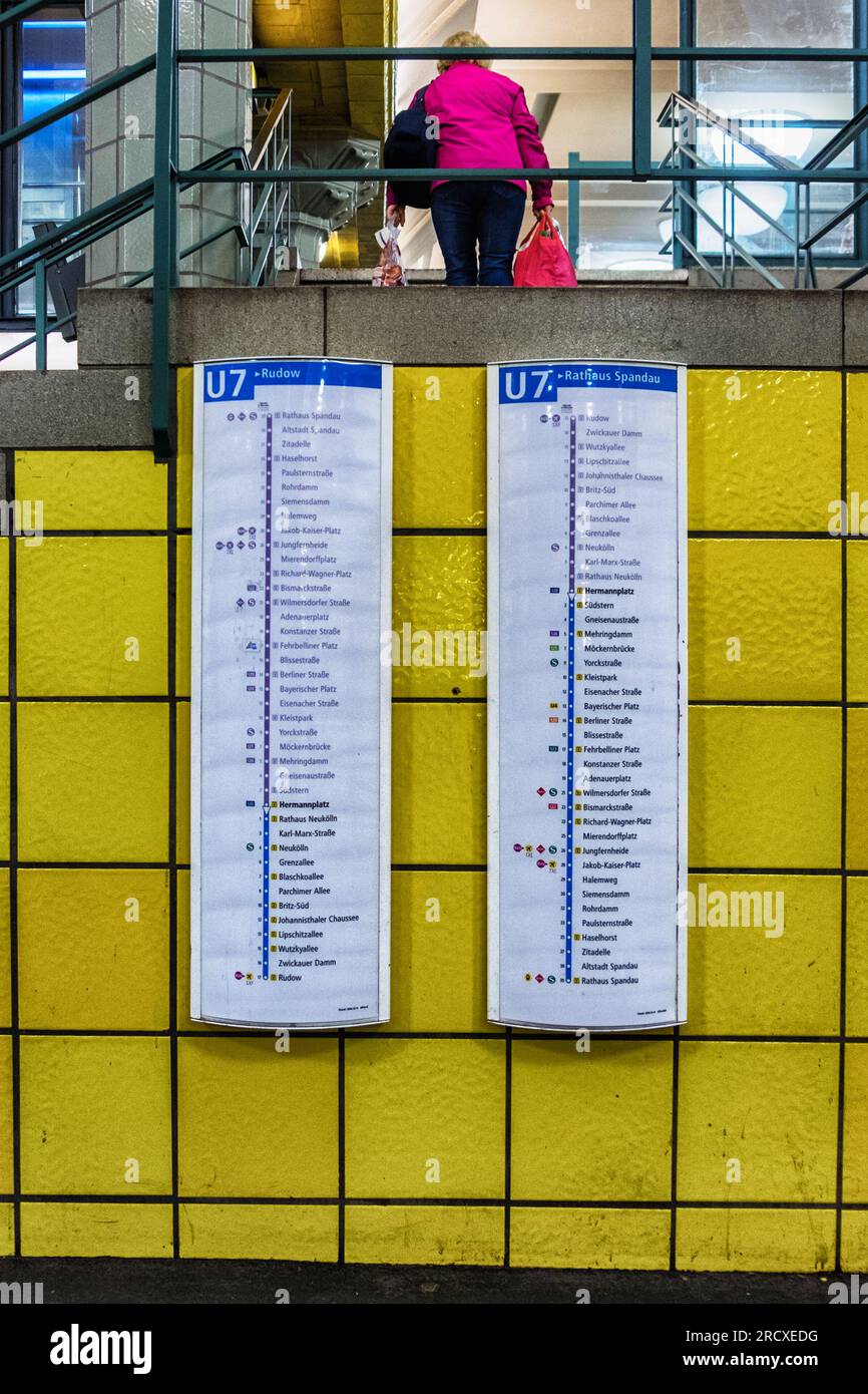U Hermannplatz U-Bahn railway station serves U7 & U8 lines of the BVG commuter network, Neukölln, Berlin.Architects Alfred Grenander and Alfred Fehse Stock Photo