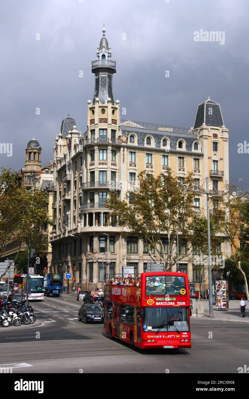 BARCELONA, SPAIN SEPTEMBER 13, 2009 Double decker bus city tour in