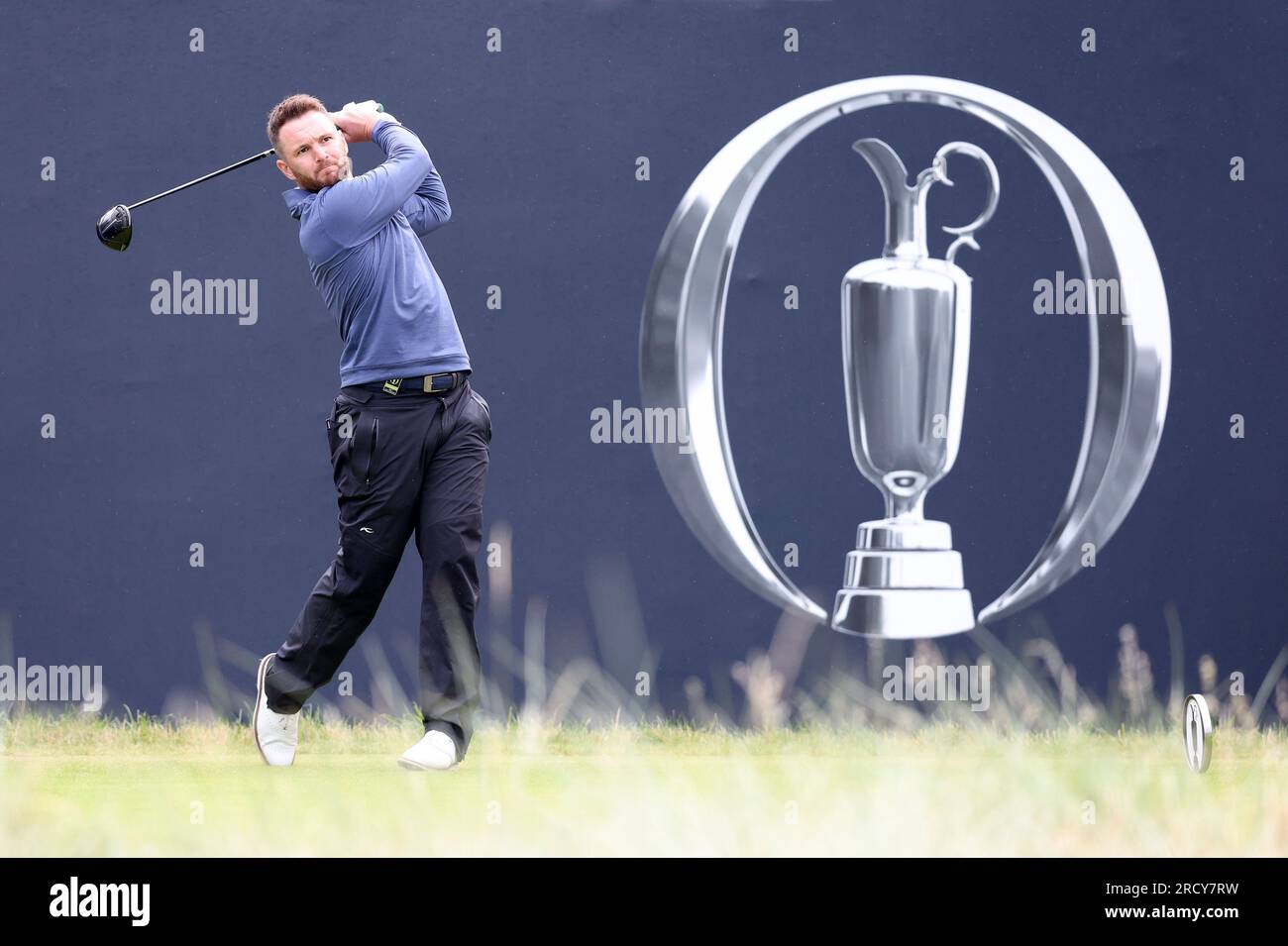 Hoylake, Merseyside, UK. 17th July 2023; Royal Liverpool Golf Club, Hoylake, Merseyside, England: The Open Championship Practice Day; Michael Stewart (SCO) plays from the tee at the opening hole Credit: Action Plus Sports Images/Alamy Live News Stock Photo