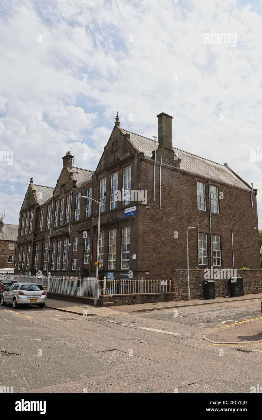 Dunnottar school hires stock photography and images Alamy