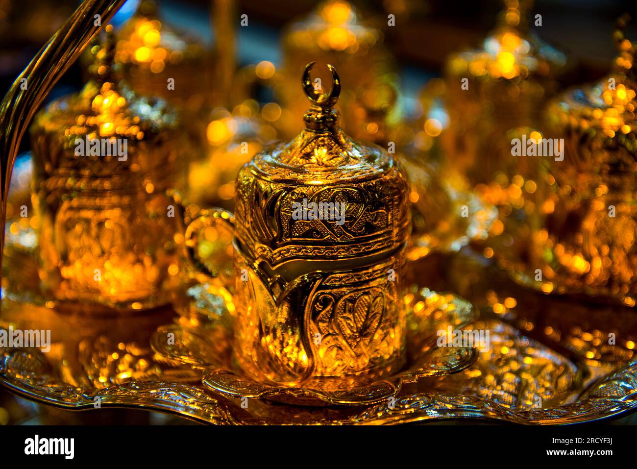 Gold cup ancient hi-res stock photography and images - Alamy