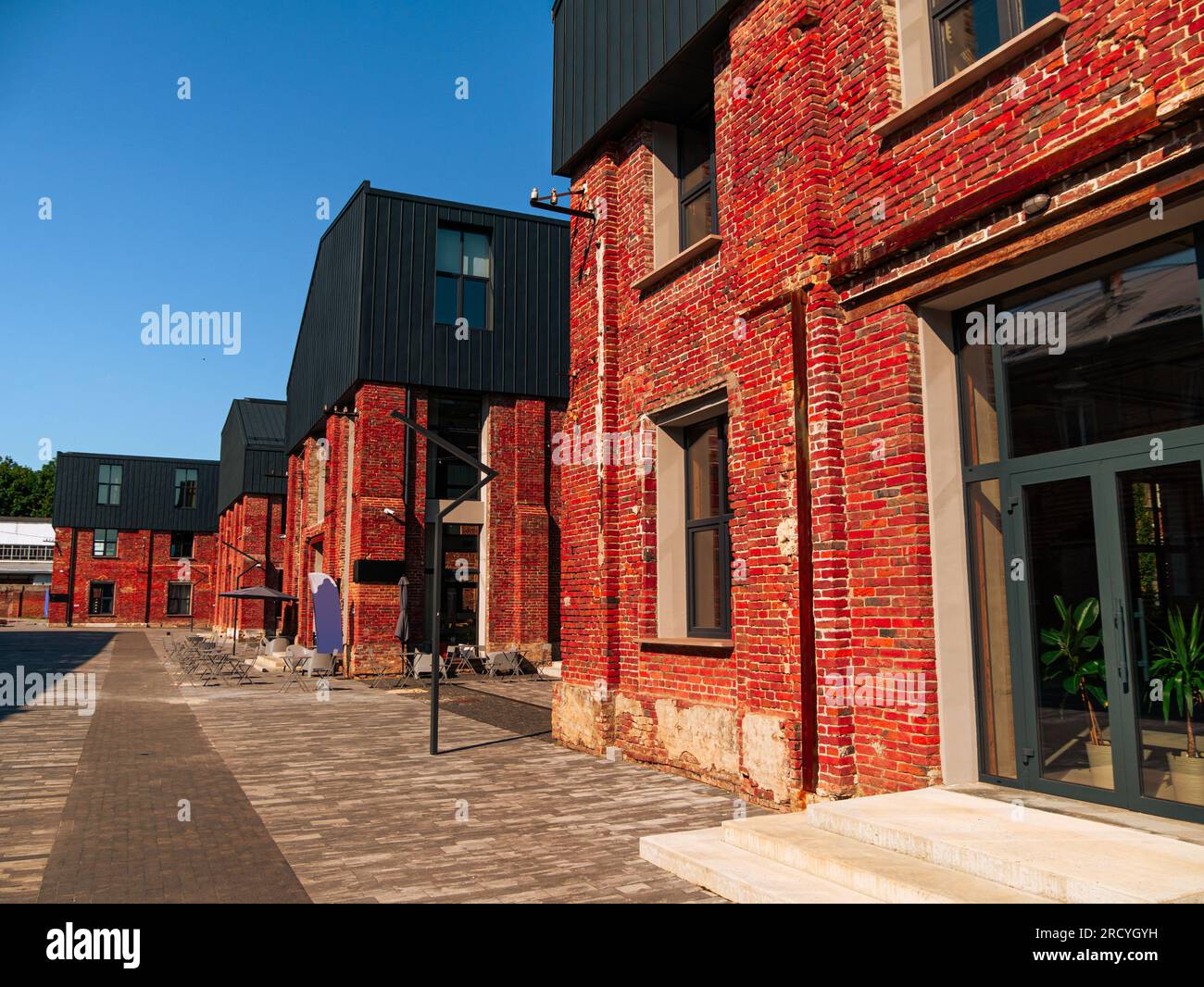 The New Life of Industrial Architecture in Cities: 20 Renovations and ...