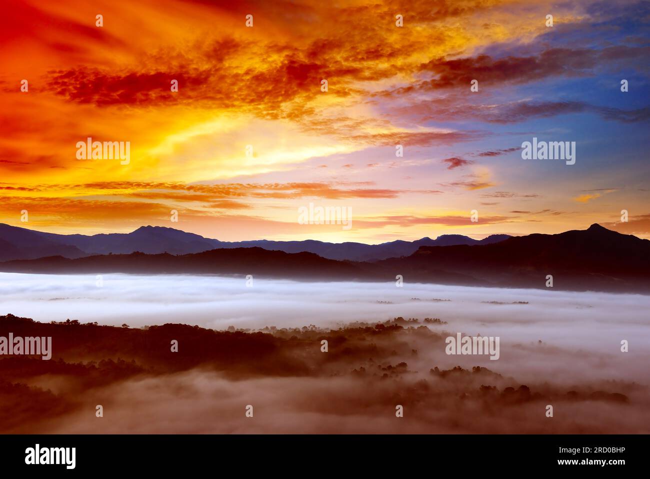 Mountain landscape sunrise hi-res stock photography and images - Alamy