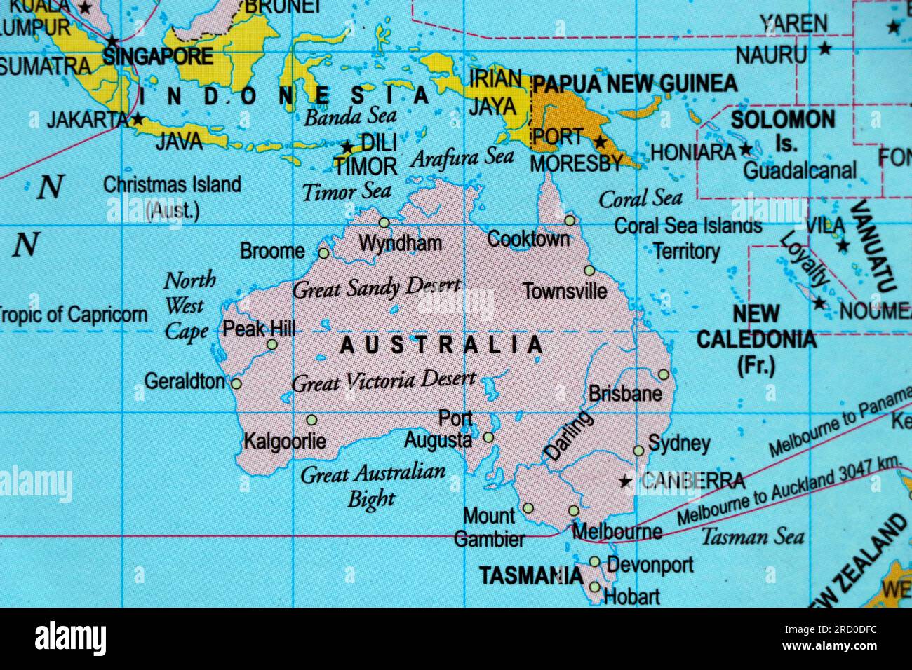 world map of australia continent and country borders, with papua new