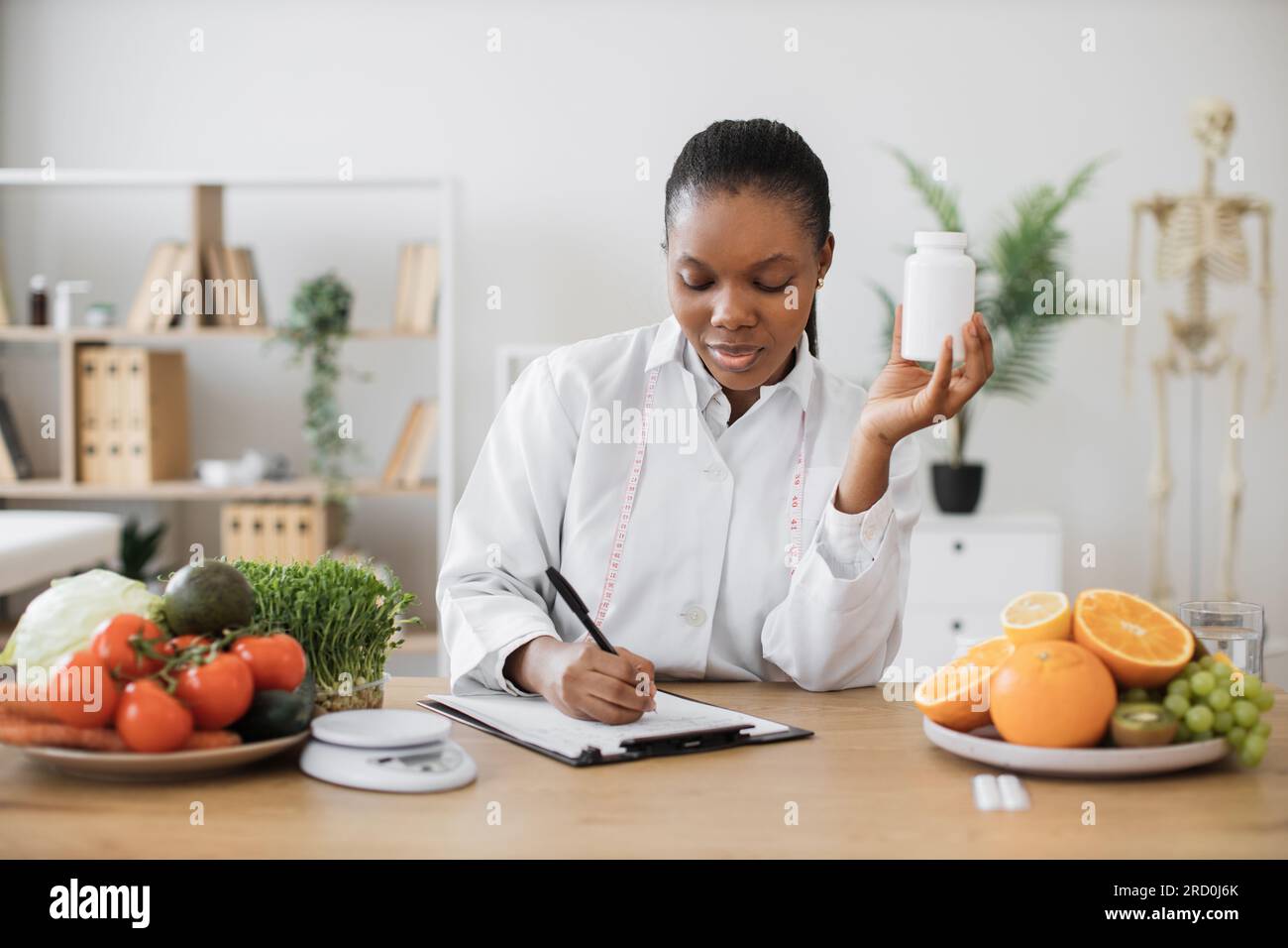 Slim Calm Sexy Diet: 365 Proven Food Strategies for Min...