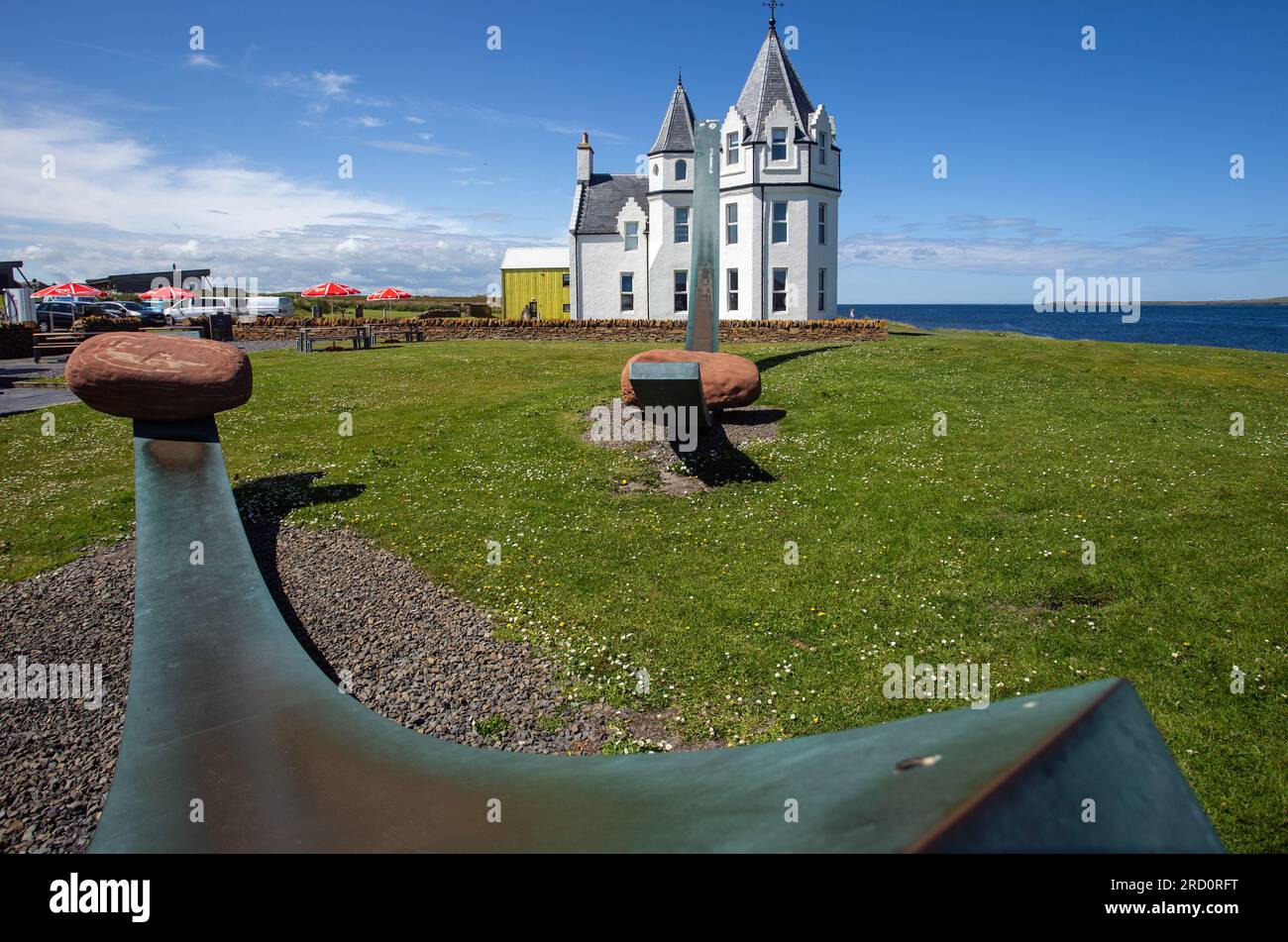 john-o-groats-caithness-scotland-july-2023-visitors-to-john-o