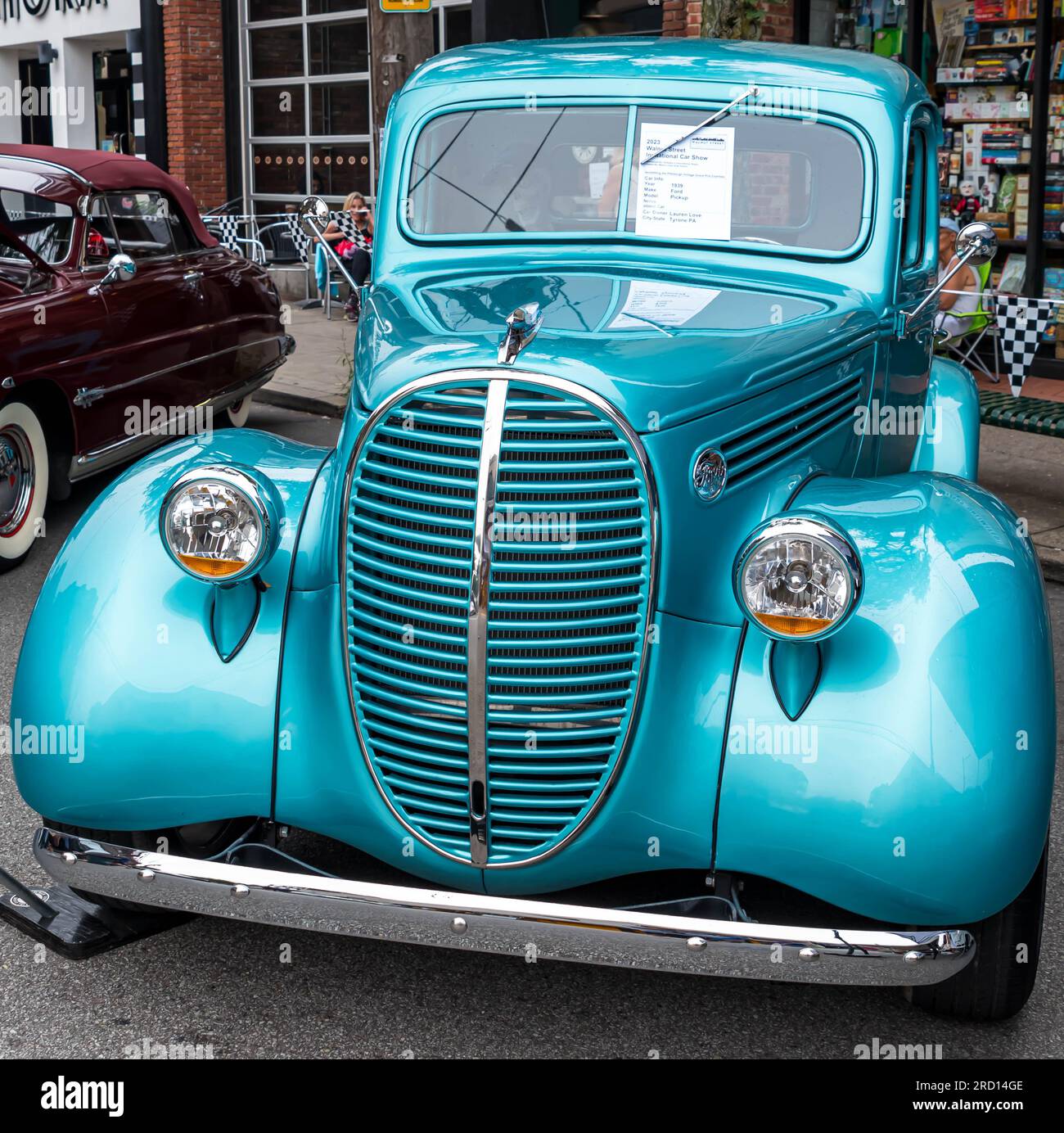 A 1939 Ford pickup truck on display at a car show in Pittsburgh, Pennsylvania, USA Stock Photo