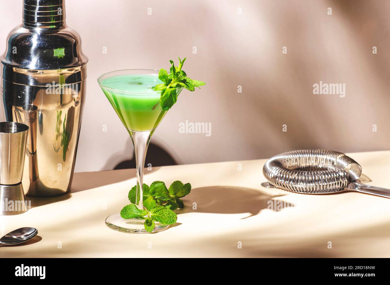 cocktail, green alcoholic drink with mint liqueur, cream