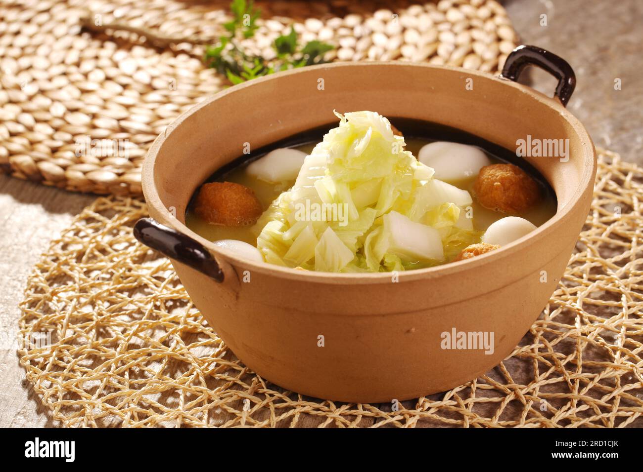 Stir Fried Baby Cabbage en Casserole Stock Photo Alamy