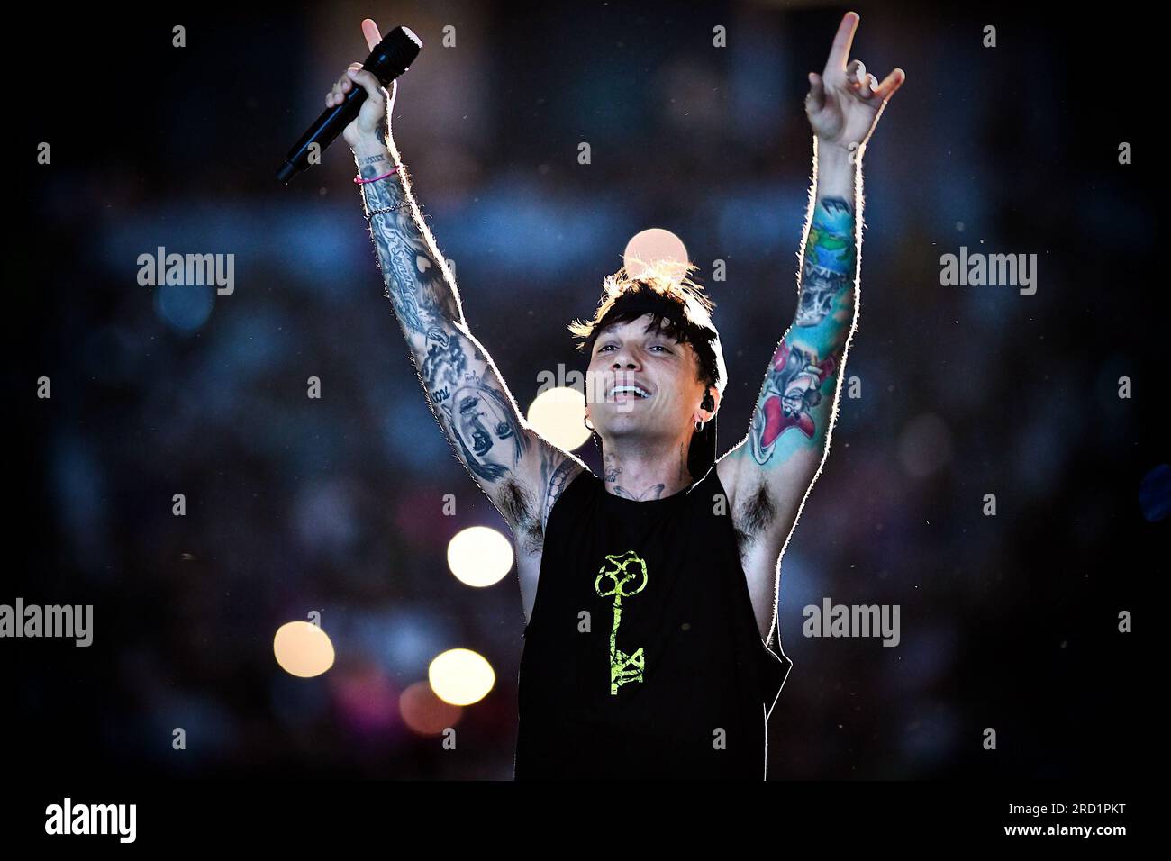 Ultimo singer hi-res stock photography and images - Alamy