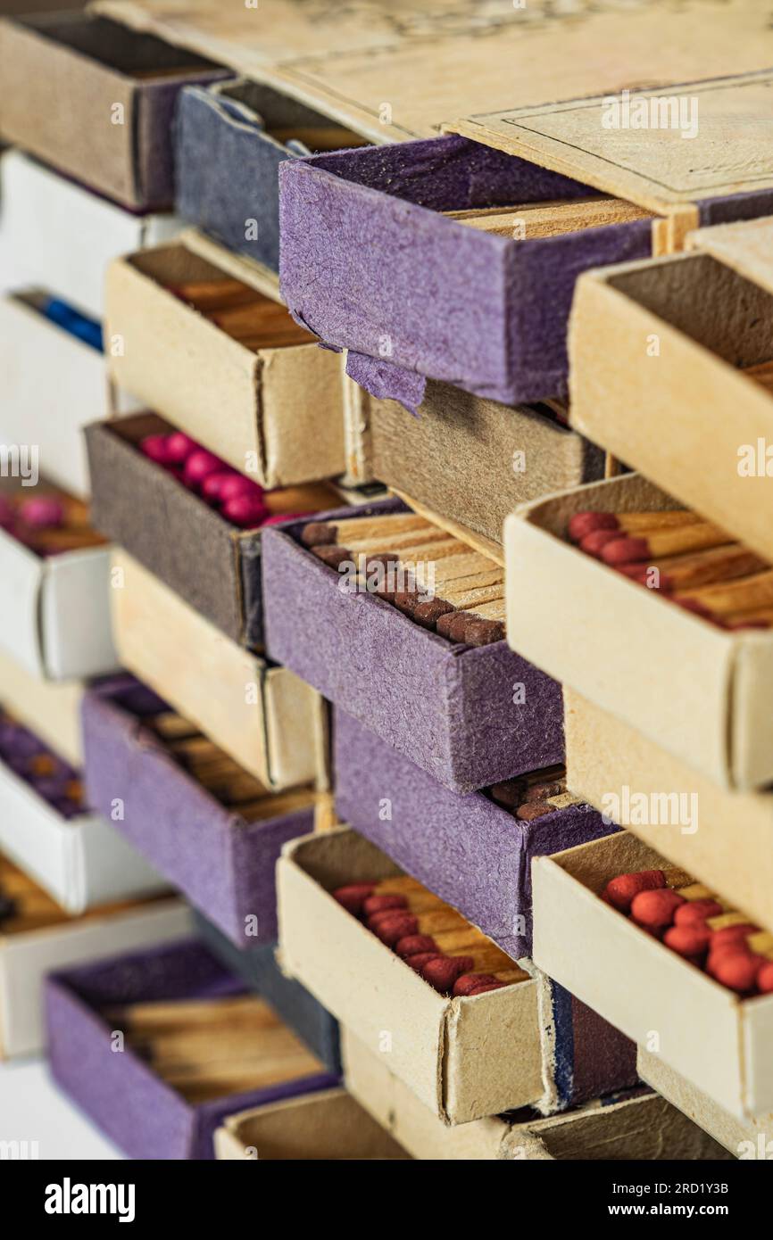 Retro matchboxes hi-res stock photography and images - Alamy