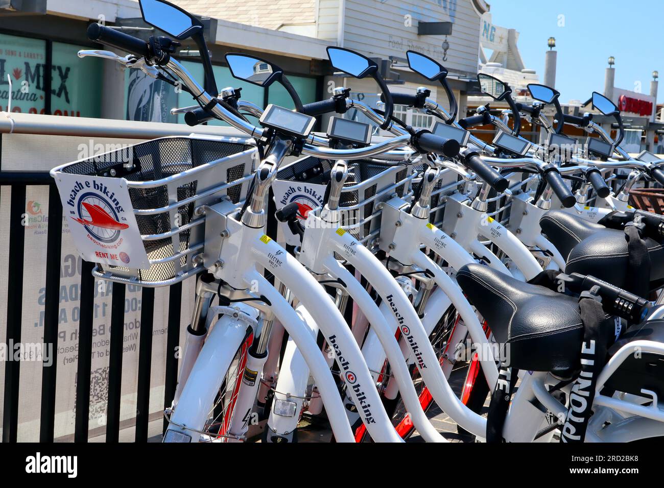Redondo Beach, California Rent Electric Bike Beach e Biking at Redondo