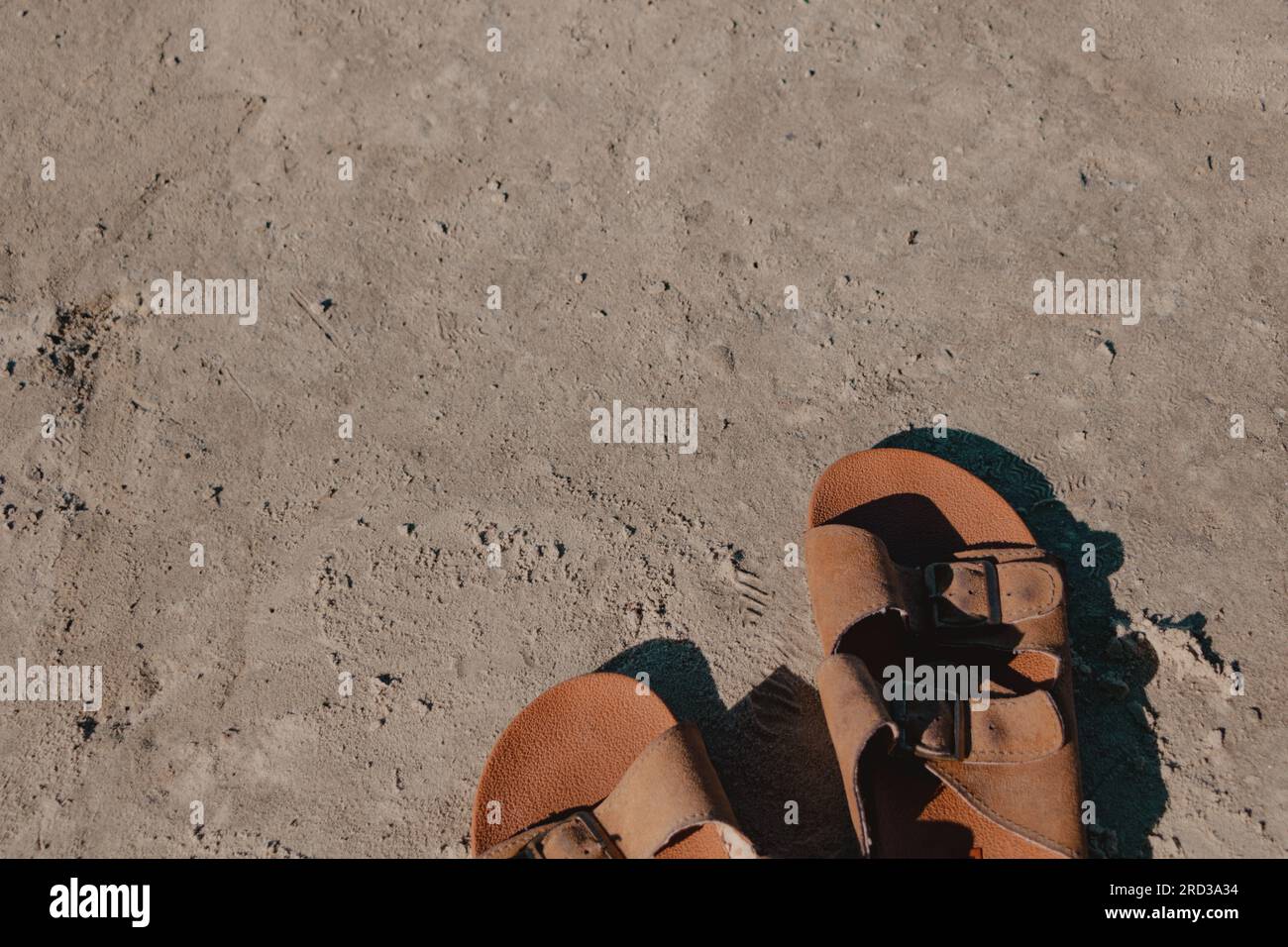 flip flops in the sand Stock Photo - Alamy