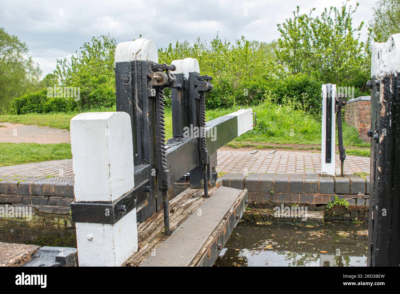 Canal lock sluice gate operating gear Stock Photo Alamy