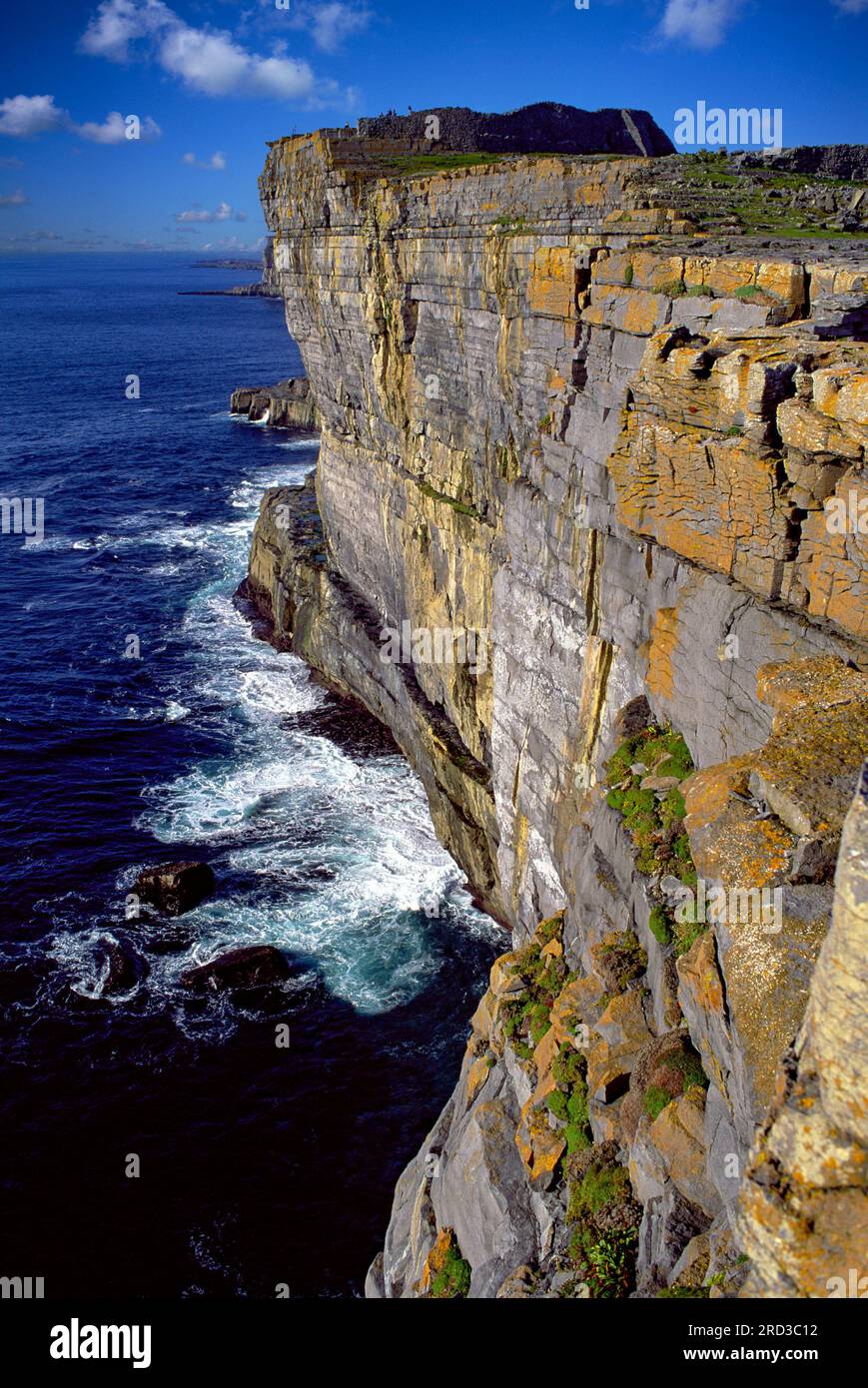 Dun aengus hill fort hi-res stock photography and images - Alamy