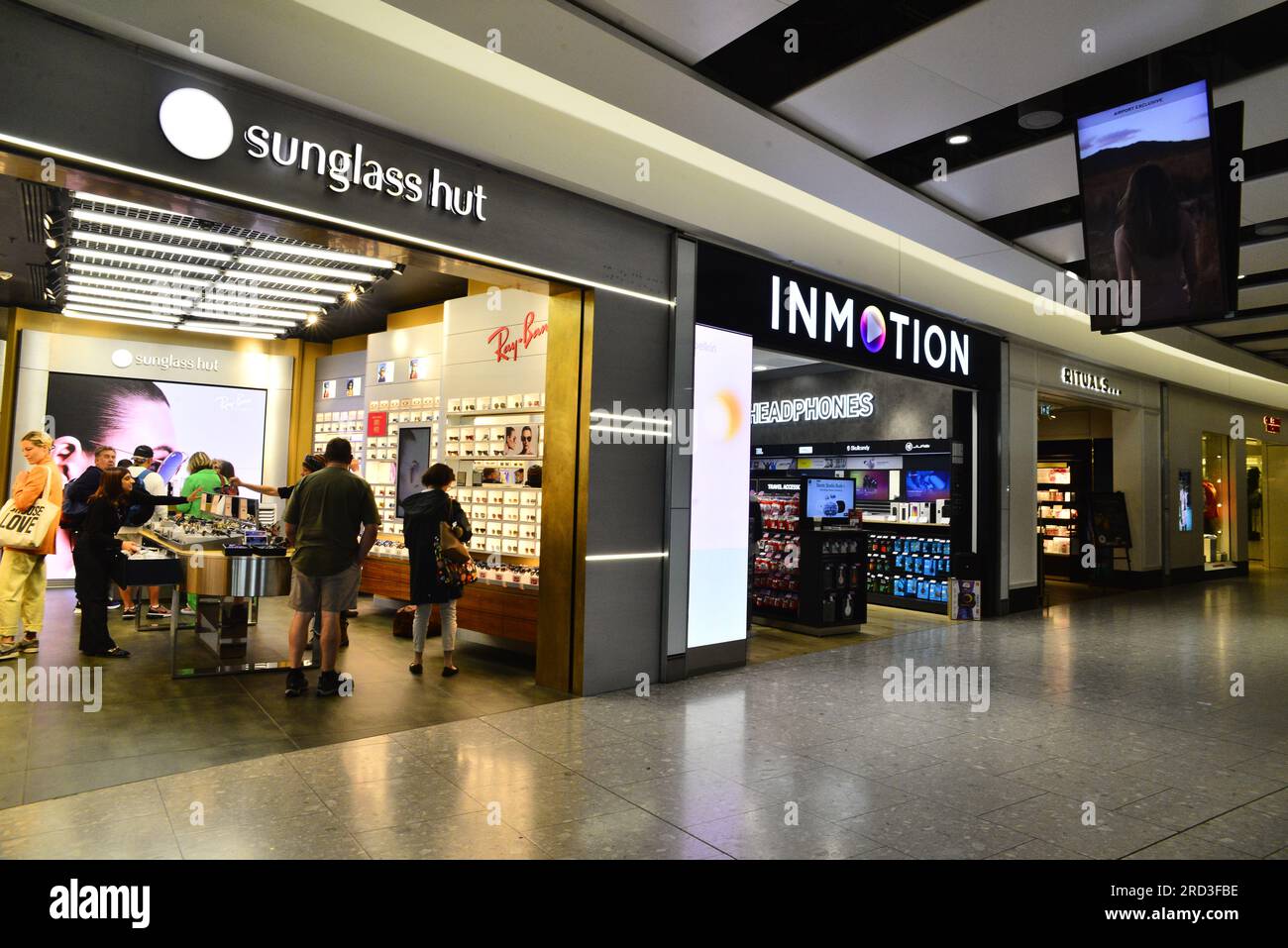 Sunglass hut cheap inorbit mall