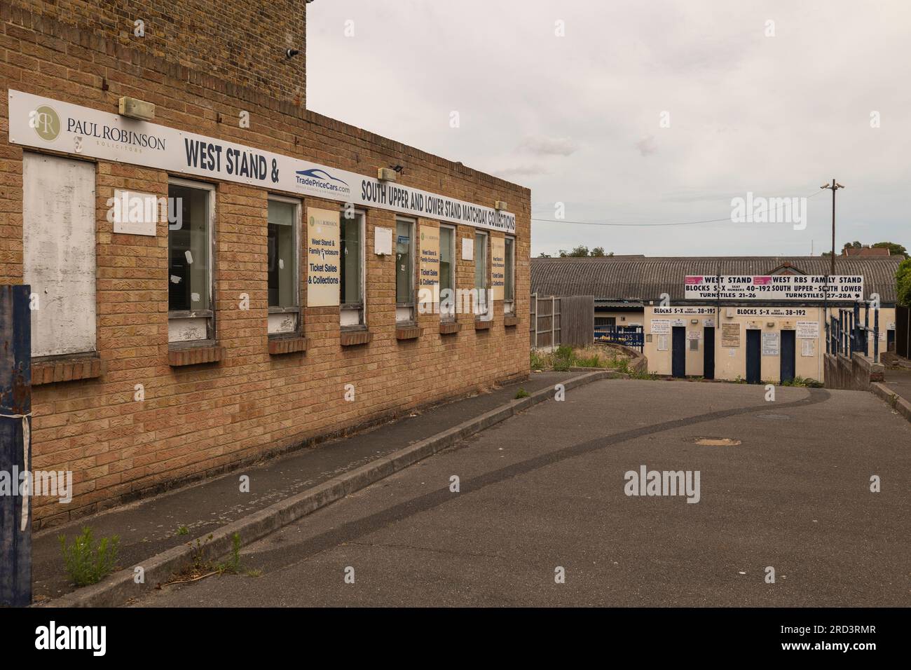 Roots hall west stand hires stock photography and images Alamy