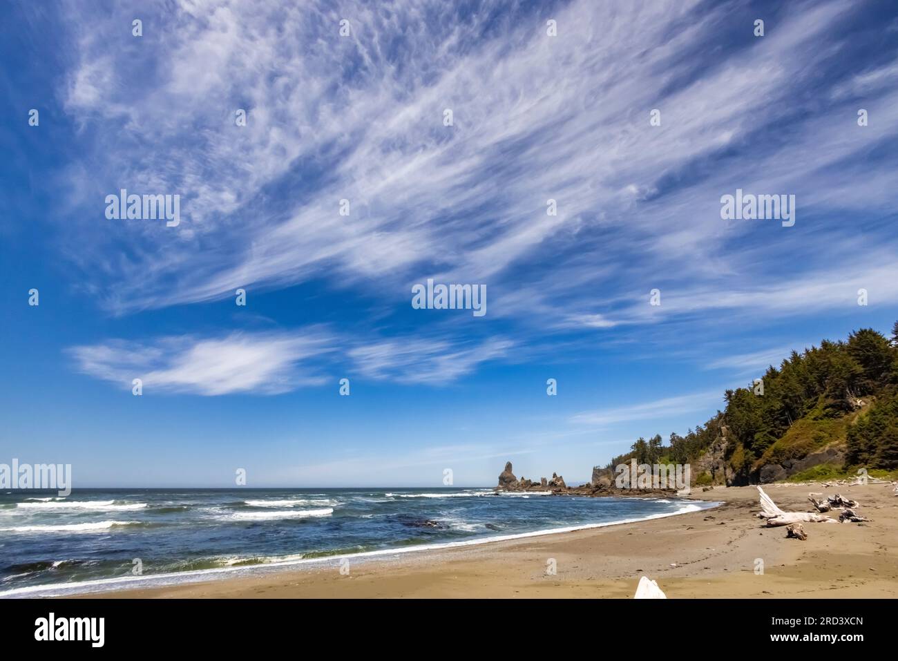 Cirrus clouds and breaking waved on Shi Shi Beach, Olympic National