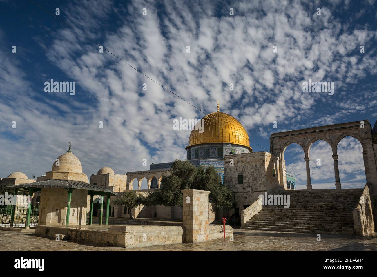 Horizontal lateral view of the Dome of the Rock beside three south-western arches in the Temple Mount of the Old City of Jerusalem, Israel Stock Photo