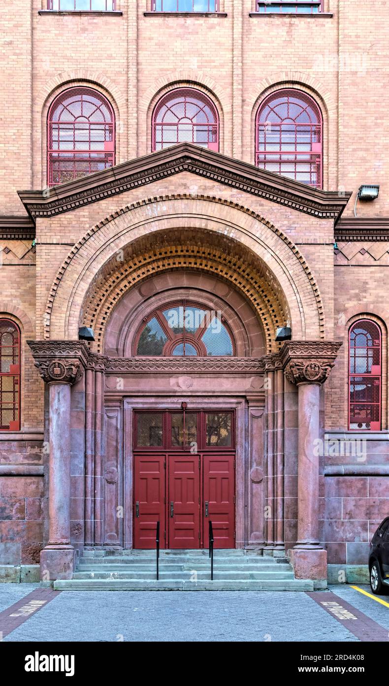 Bedford Stuyvesant: Historic landmark Boys High School, Romanesque with gusto, designed by same architect as nearby Girls High School. Stock Photo