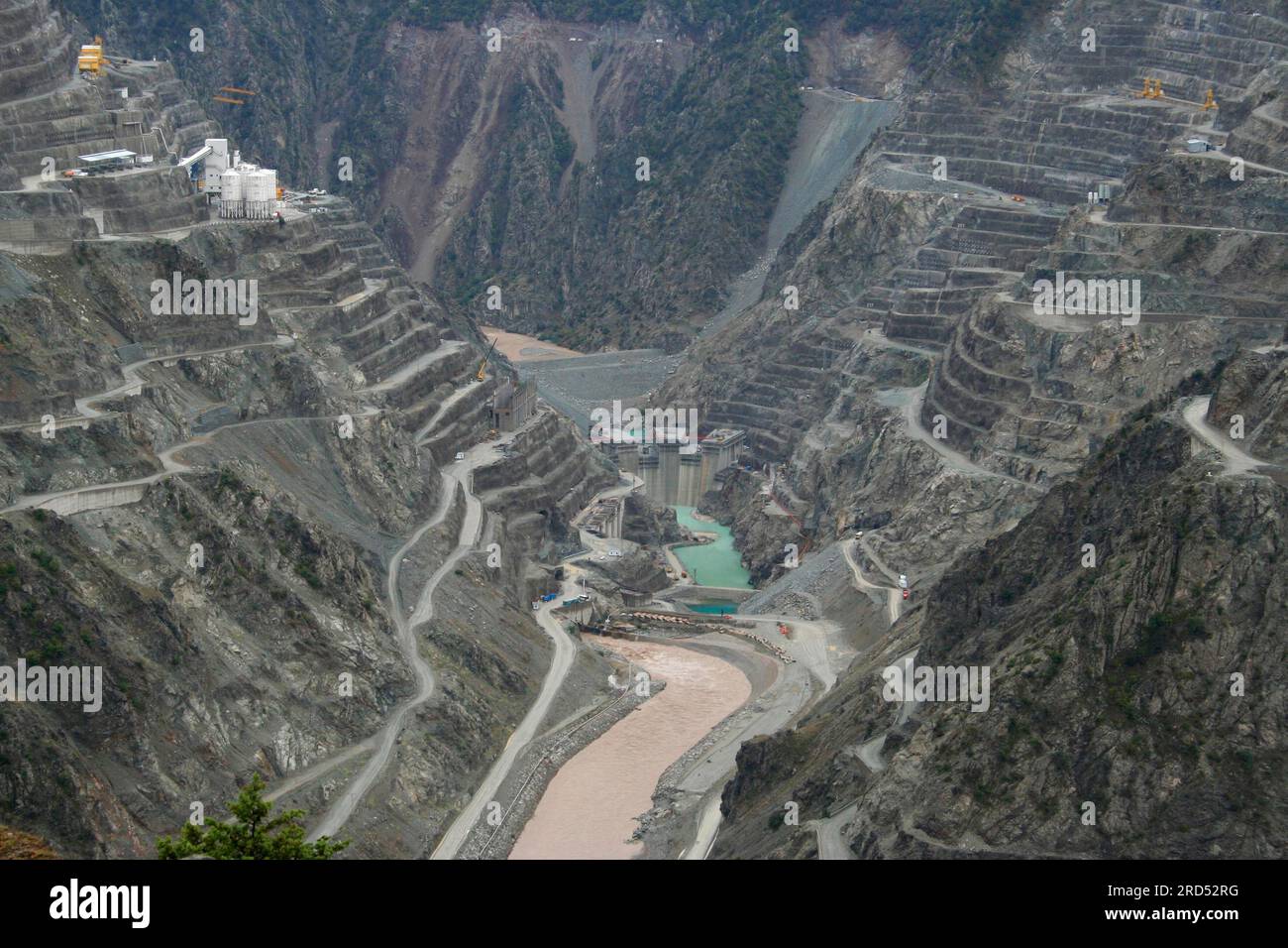 Alternative energy issues, huge dam project in the Coruh Gorge near ...
