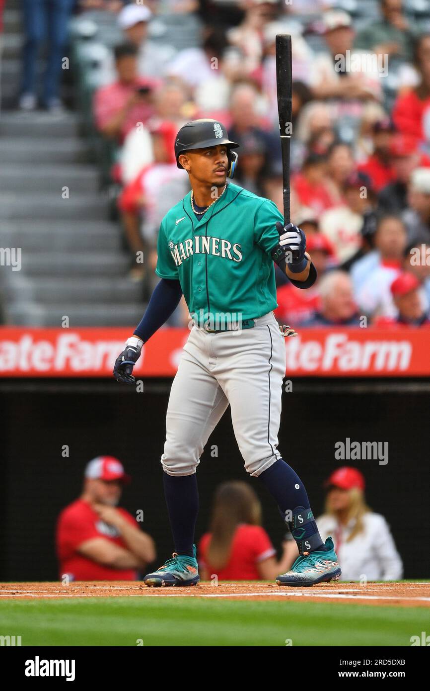 ANAHEIM, CA - JUNE 09: Seattle Mariners shortstop J.P. Crawford (3) looks  on during batting practice before the MLB game between the Seattle Mariners  and the Los Angeles Angels of Anaheim on