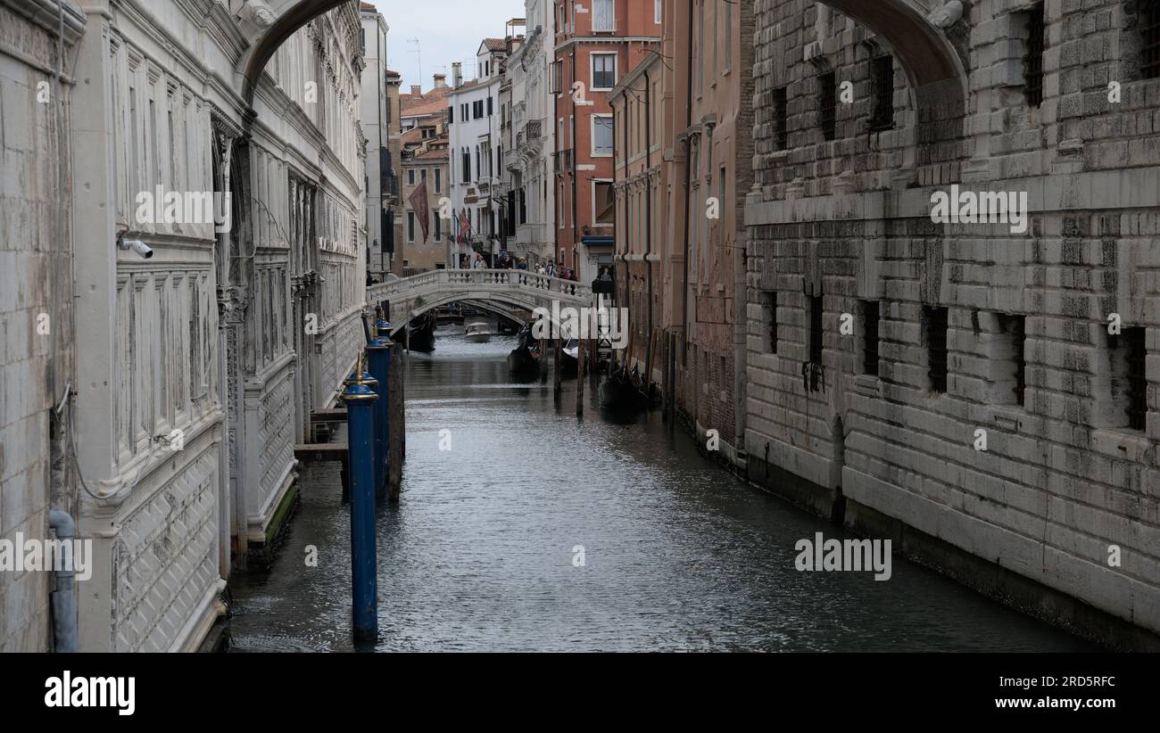 Bridge over canal venice hi-res stock photography and images - Alamy