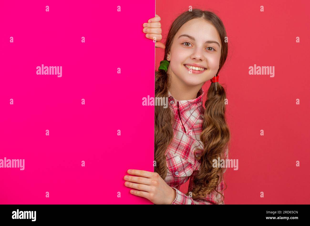 Smiling girl giving big hi-res stock photography and images - Alamy