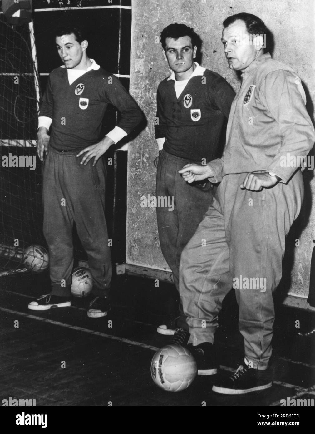 Winterbottom, Walter, 31.3.1913 - 16.2.2002, English football coach (right), visit to East Berlin, ADDITIONAL-RIGHTS-CLEARANCE-INFO-NOT-AVAILABLE Stock Photo