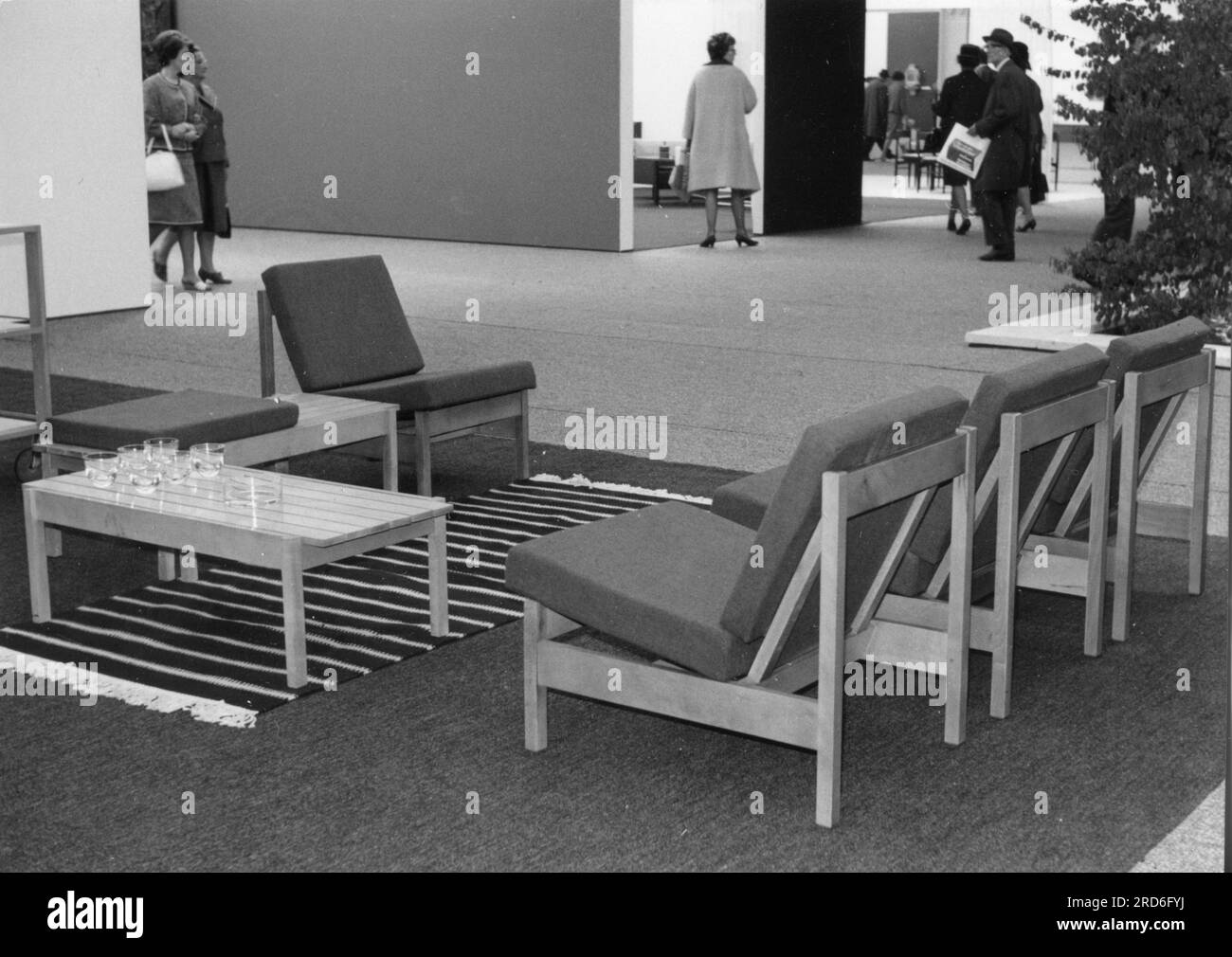 1950s furniture hi-res stock photography and images - Alamy
