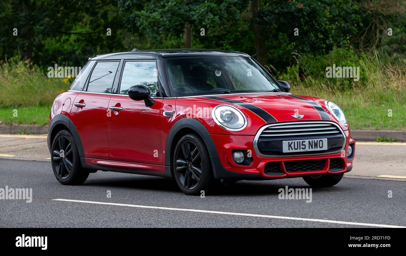 Small mini cooper hi-res stock photography and images - Alamy