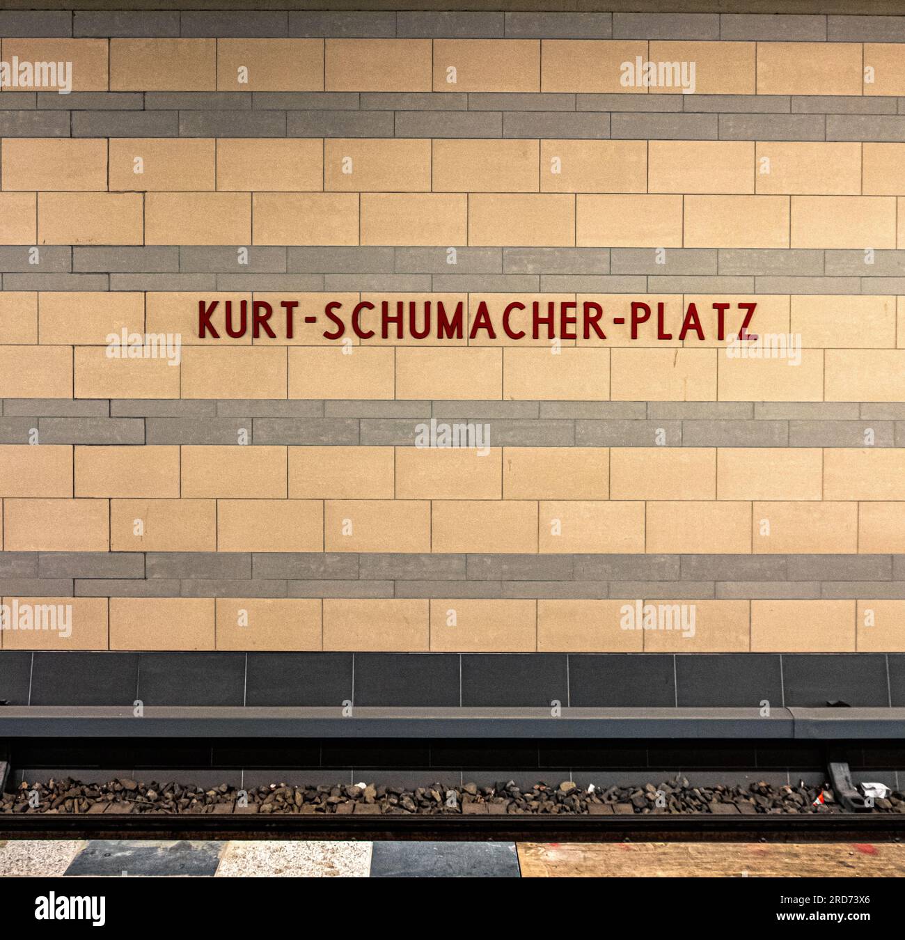 U Kurt Schumacher Platz, Underground U-bahn Railway station