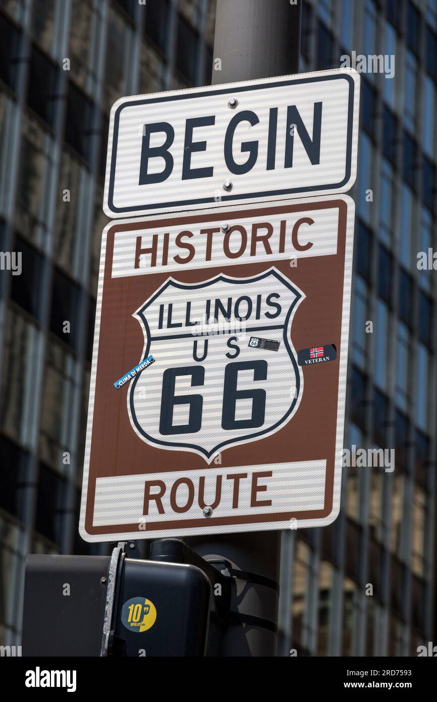 Start Of The Historic Route 66 Sign In Chicago USA Stock Photo