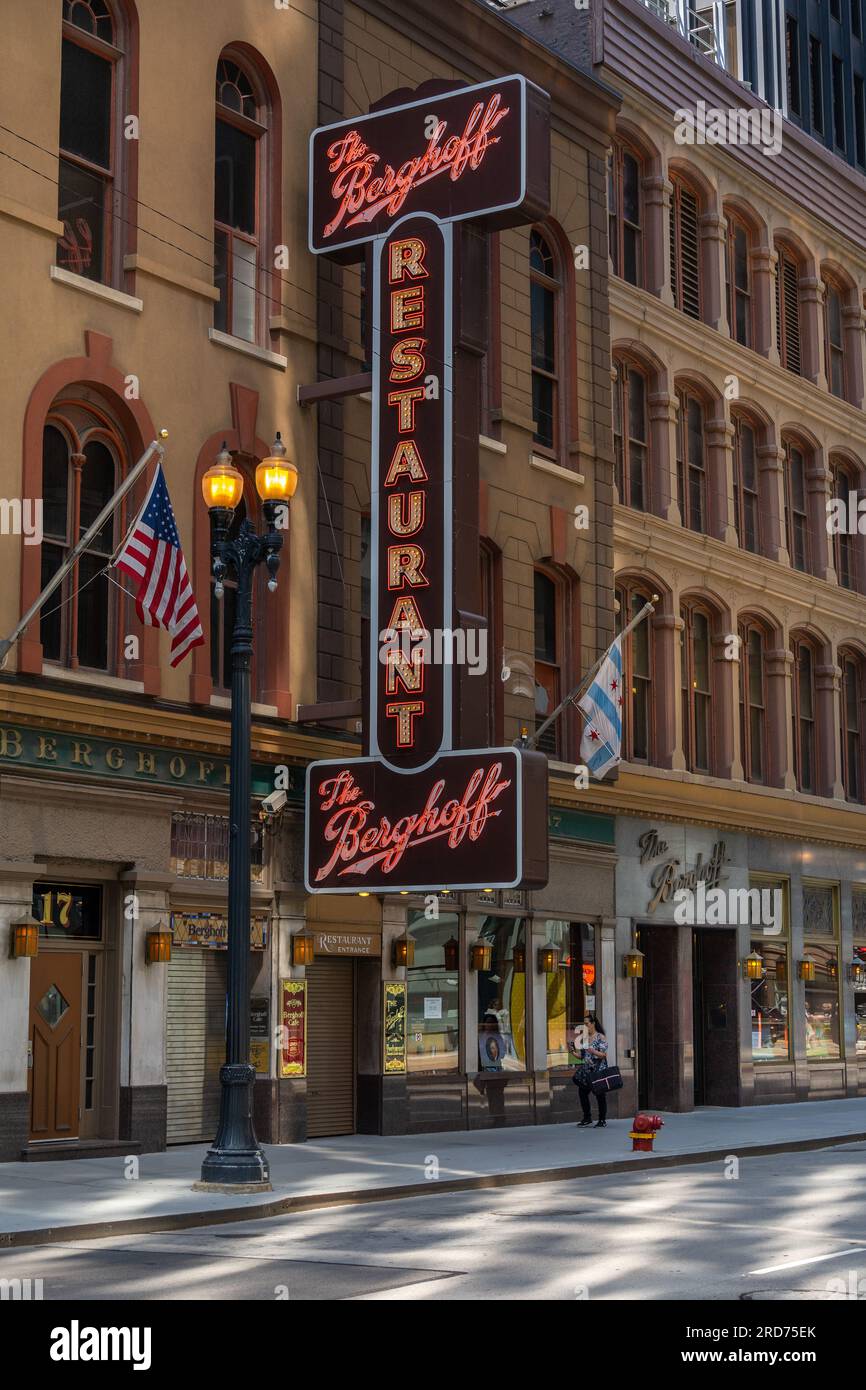 The Berghoff Restaurant Sign In Chicago USA, 17 W Adams St, Chicago, IL 60603, United States Chicago's Oldest Restaurant Founded In 1898.June 21, 2023 Stock Photo