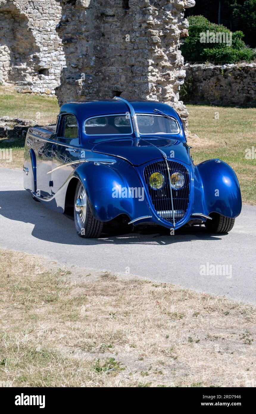 Custom art car creator Andy Saunders' 'Metropolis', based on a