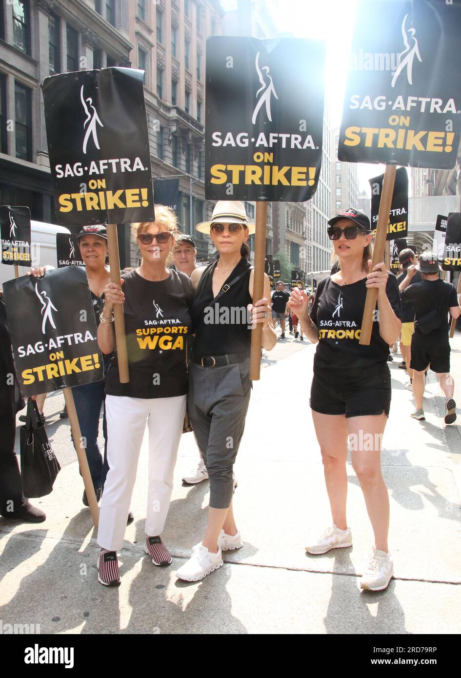 New York, NY, USA. 17th July, 2023. Susan Sarandon, Julianna Margulies