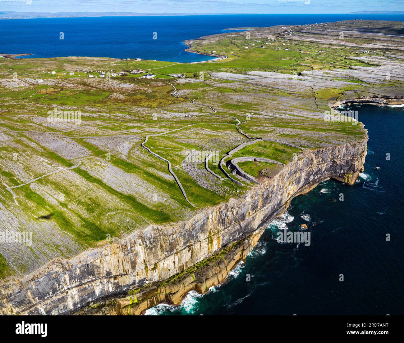 Dun aengus fort aerial hi-res stock photography and images - Alamy