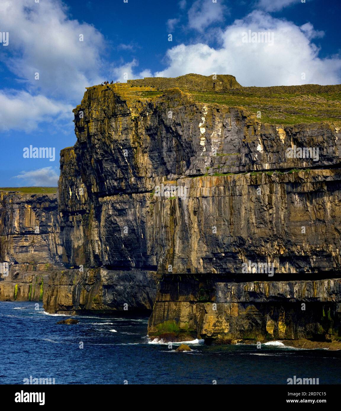 Dun aengus hill fort hi-res stock photography and images - Alamy