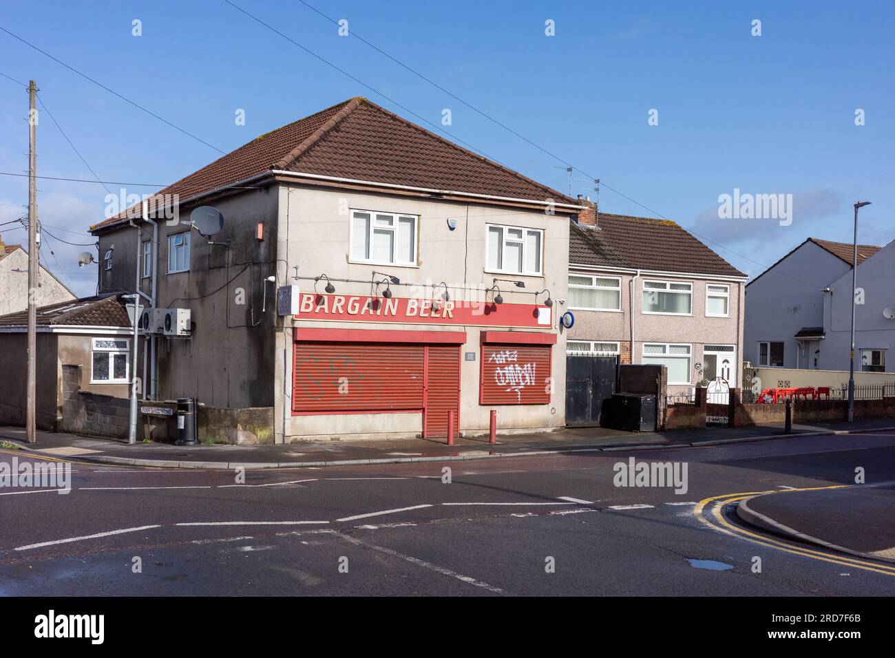 Bargain Beer - Convenience Store Bristol UK Stock Photo