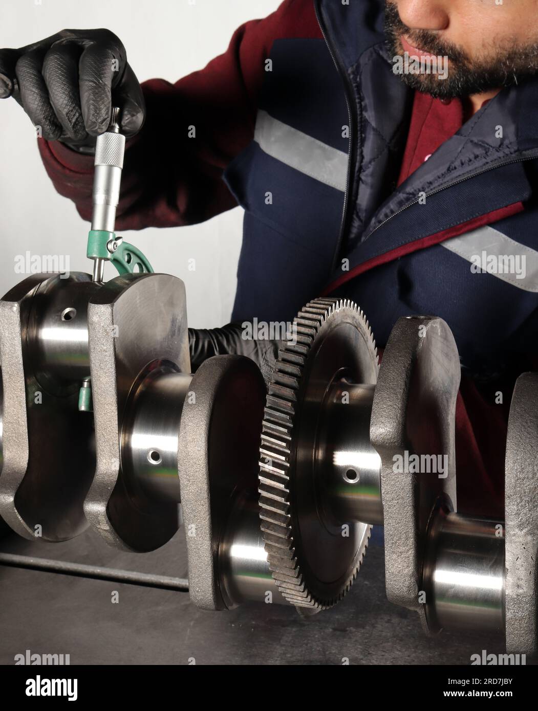 Master makes metal hardness measurement. Crankshaft Stock Photo Alamy