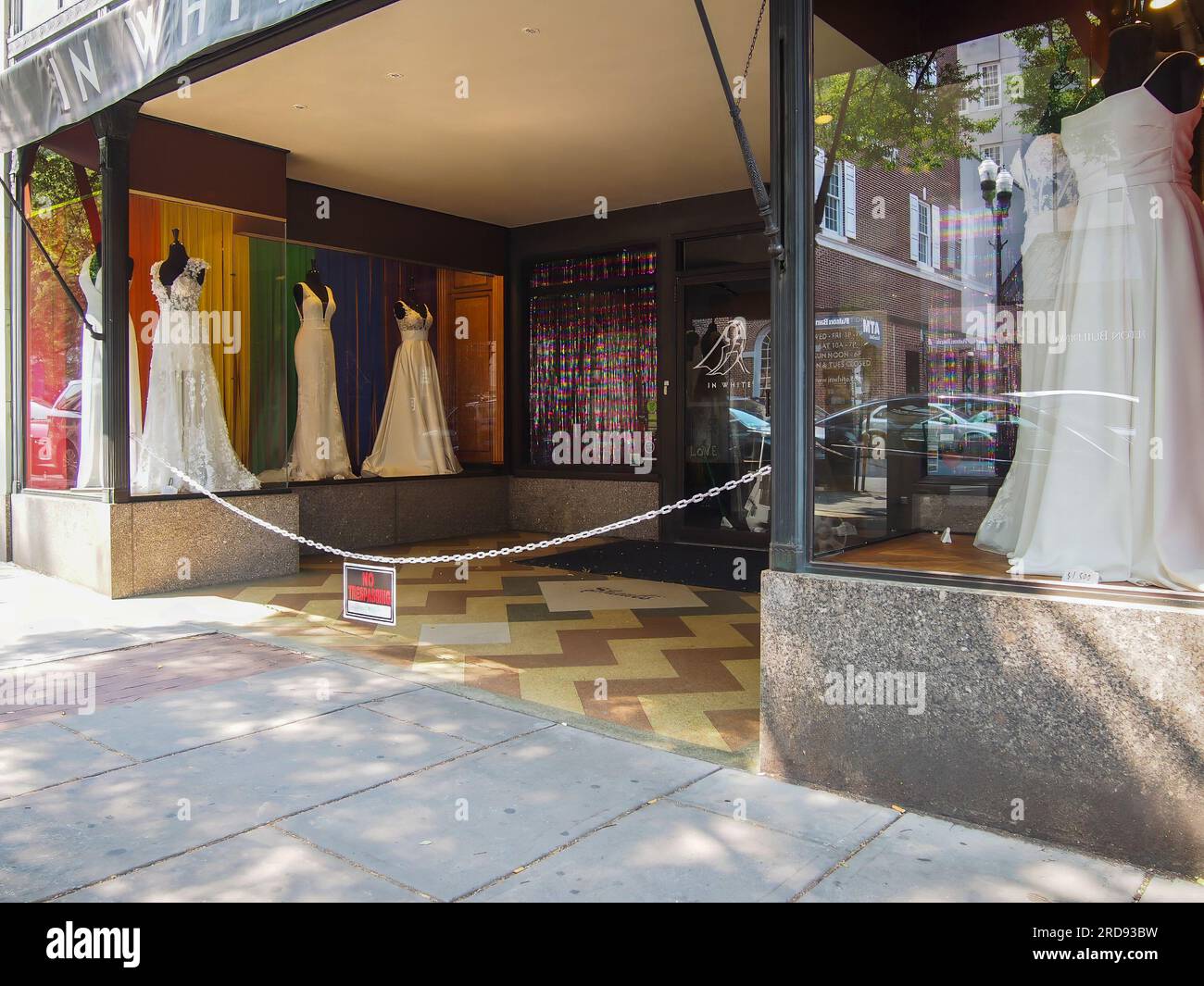 Bridal shop hi-res stock photography and images - Alamy