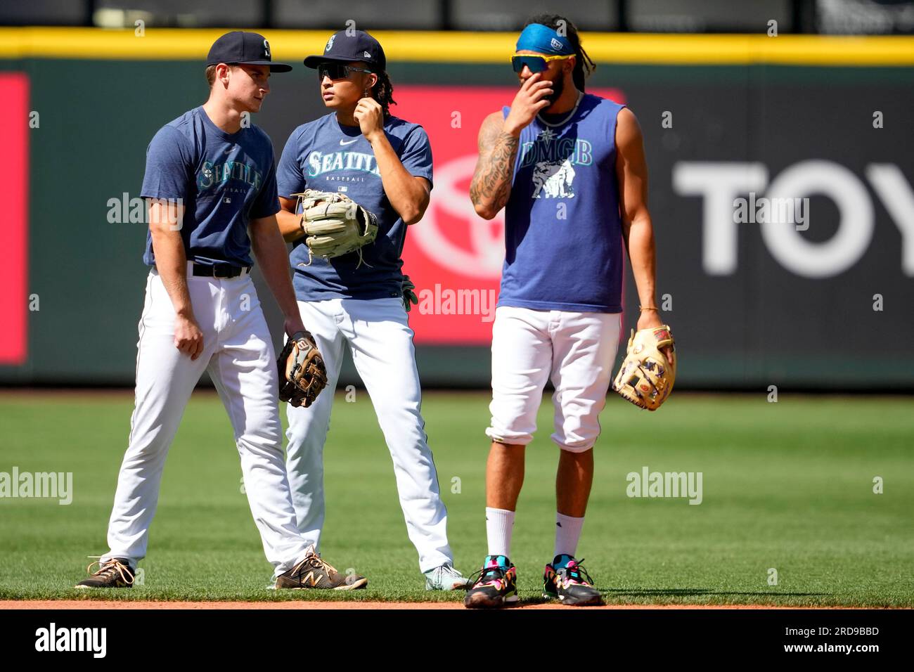 Seattle Mariners' firstround draft picks Colt Emerson, left, and Tai