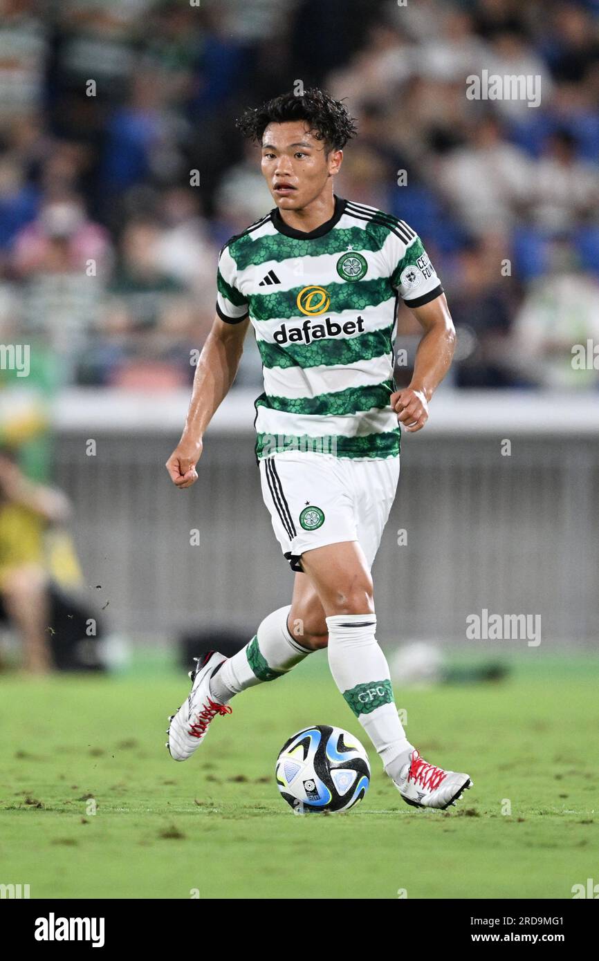 Maillot Celtic FC Signé Par Reo Hatate – Édition Spéciale Avec Nom En Japonais – Footballeur Pro – Collection Originale