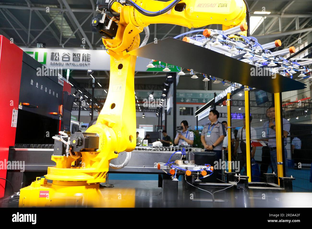 The 2023 Qingdao International Machine Tool Exhibition opens in Qingdao