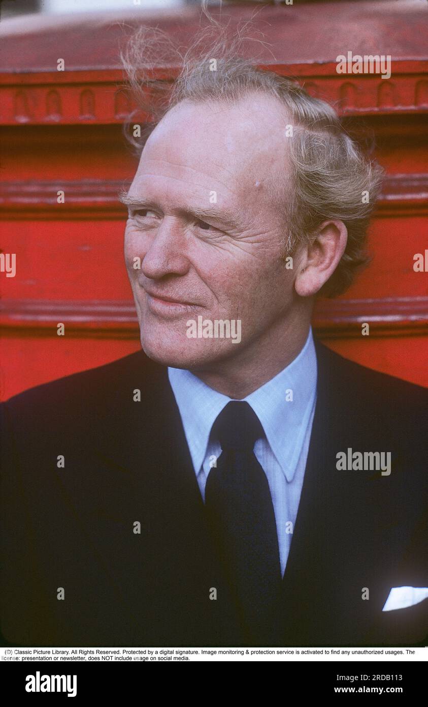 Gordon Jackson. 19 december 1023 - 15 january 1990. Scottish actor best remembered for his roles as the butler of the Bellamys, Angus Hudson in the popular tv-series Upstairs, Downstairs that was on tv between 1971 to 1975 a total of 68 episodes. And in role of George Cowley, the head of CI5 in the tv-series The Professionals in all of it's 57 episodes of the programme from 1977 to 1983, although filming finished in 1981. In December 1989 he was diagnosed with bone cancer, he died on 15 january 1990, aged 66. Picture taken in november 1975 by Kristoffersson. Stock Photo