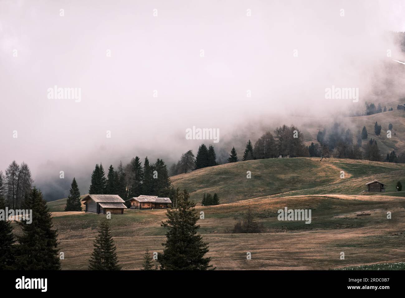 Touristic Houses Misty Fog Wooden Travel Cabin On The Hills Alpe Di touristic-houses-misty-fog-wooden-travel-cabin-on-the-hills-alpe-di