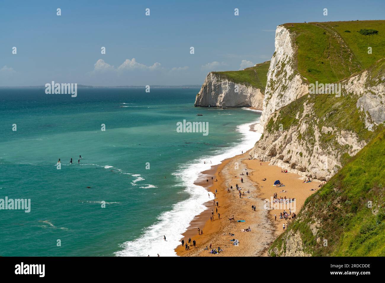 Weisse Klippen und Strand des UNESCO Weltnaturerbe Jurassic Coast, England, Großbritannien, Europa  |  White cliffs and beach of the UNESCO world heri Stock Photo